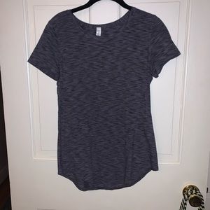 NWOT LULULEMON TEE